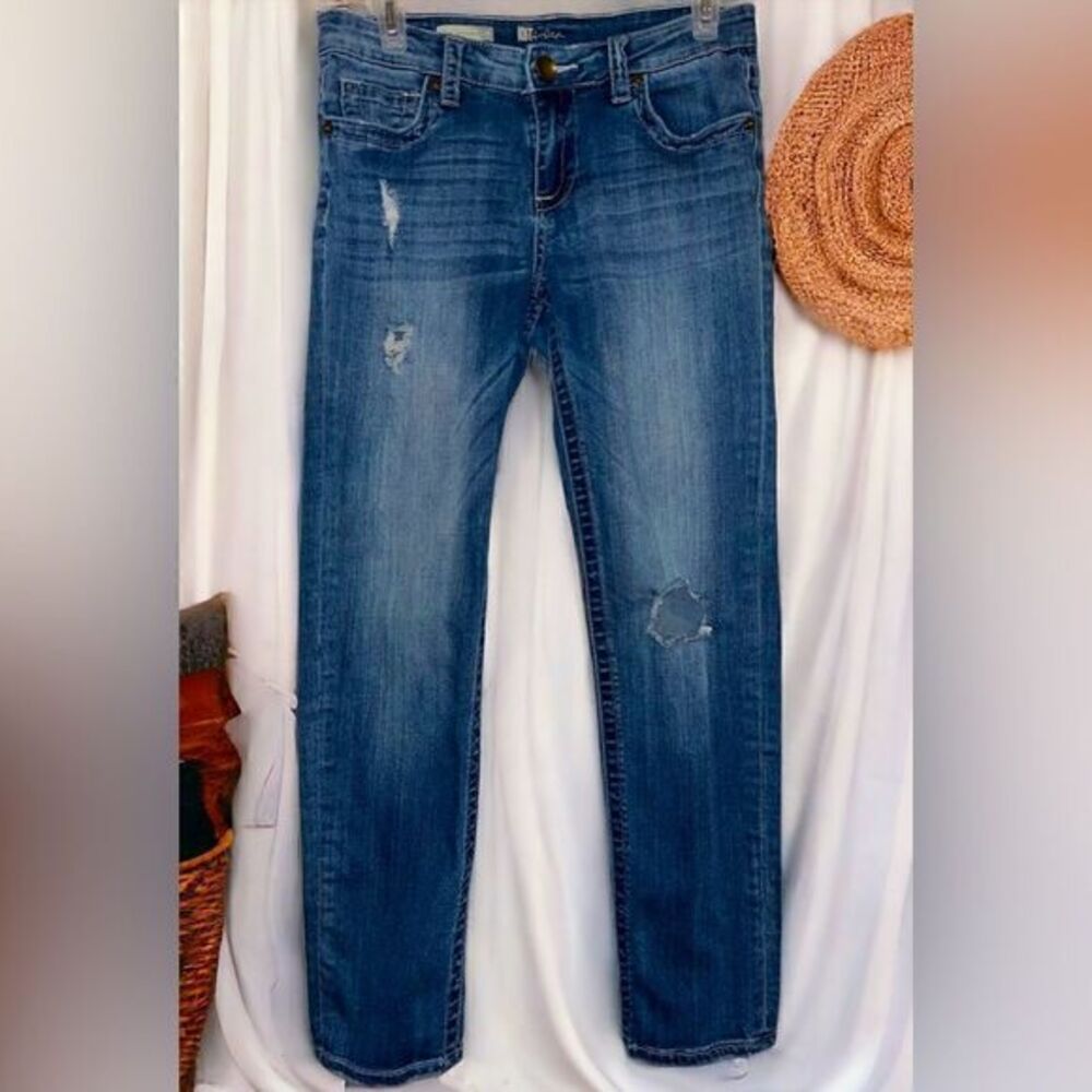KUT from the Kloth  KFTK Jeans Size 4 Stevie Ankle Straight Leg Distressed